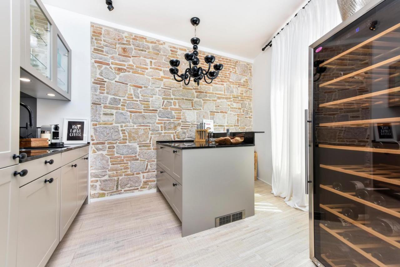 Luxury Apartment Sunce 로비니 외부 사진