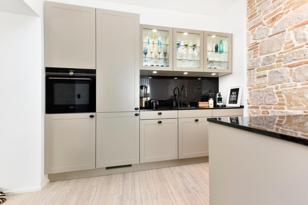Luxury Apartment Sunce 로비니 외부 사진